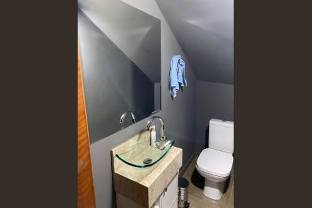 Casa à venda com 139m², 2 quartos e 2 vagas Casa à venda com 139m², 2 quartos e 2 vagasLavabo