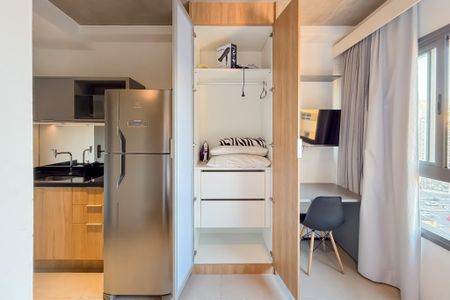 Studio à venda com 18m², 1 quarto e sem vagaArmários