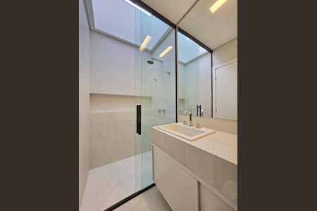 Casa de condomínio à venda com 349m², 4 quartos e 4 vagasBanheiro da Suíte 3