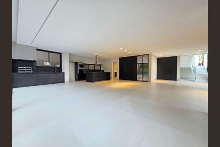 Casa de condomínio à venda com 349m², 4 quartos e 4 vagasSala 