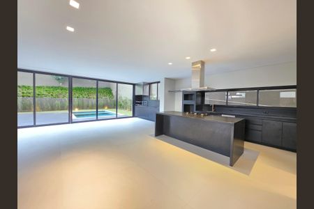 Casa de condomínio à venda com 349m², 4 quartos e 4 vagasCozinha 