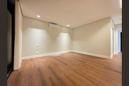 Casa de condomínio à venda com 349m², 4 quartos e 4 vagasQuarto Suíte Master 