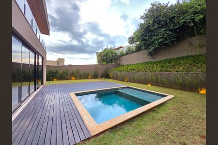 Casa de condomínio à venda com 349m², 4 quartos e 4 vagasPiscina 