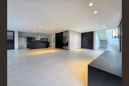 Casa de condomínio à venda com 349m², 4 quartos e 4 vagasSala 