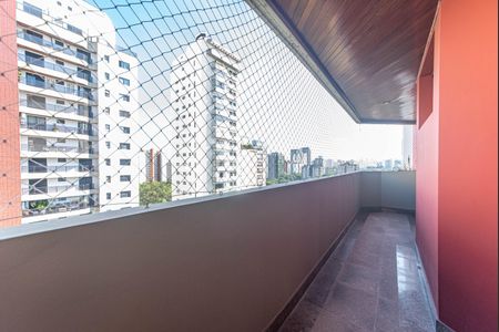 Apartamento à venda com 272m², 3 quartos e 3 vagasVaranda da Suite 1 e 2
