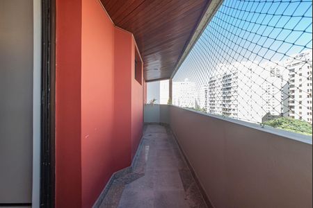 Apartamento à venda com 272m², 3 quartos e 3 vagasVaranda da Suite 1 e 2