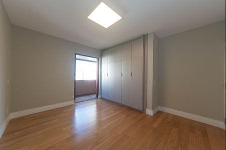 Apartamento à venda com 272m², 3 quartos e 3 vagasSuite 1