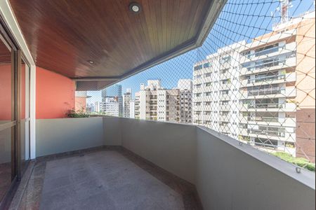 Apartamento à venda com 272m², 3 quartos e 3 vagasVaranda