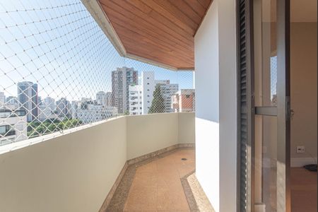 Apartamento à venda com 272m², 3 quartos e 3 vagasSuite 3 - Varanda