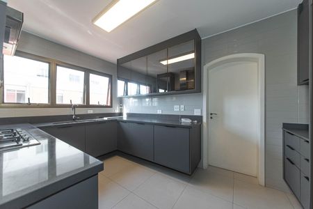 Apartamento à venda com 272m², 3 quartos e 3 vagasCozinha