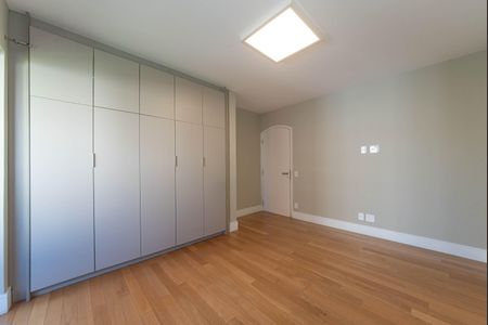Apartamento à venda com 272m², 3 quartos e 3 vagasSuite 1