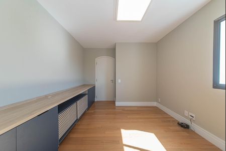 Apartamento à venda com 272m², 3 quartos e 3 vagasEscritorio