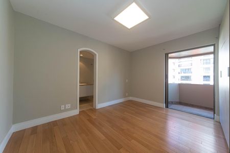 Apartamento à venda com 272m², 3 quartos e 3 vagasSuite 1