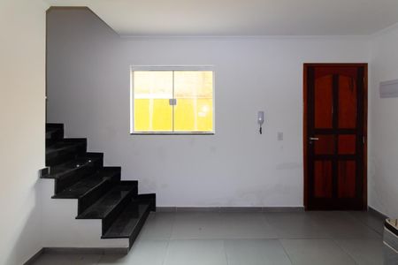 Sala de casa de condomínio para alugar com 2 quartos, 82m² em Vila Alpina, São Paulo