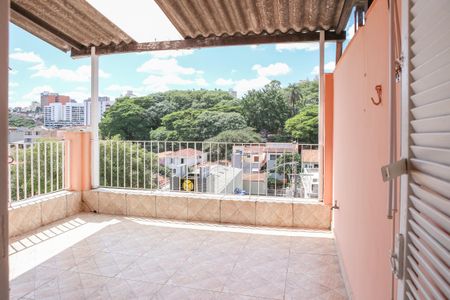Casa à venda com 150m², 3 quartos e sem vaga Casa à venda com 150m², 3 quartos e sem vagaCasa 2 - Vista da Suíte