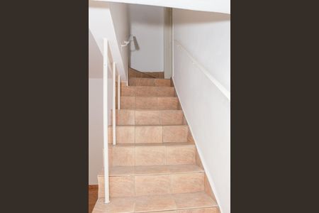 Casa à venda com 150m², 3 quartos e sem vagaCasa 2 - Escada