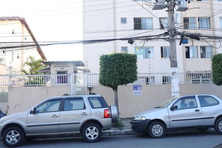 Apartamento à venda com 54m², 2 quartos e 1 vagaFachada do condomínio - Placa instalada na Fachada do condomínio
