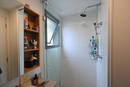 Apartamento à venda com 98m², 3 quartos e 2 vagasBanheiro da Suite