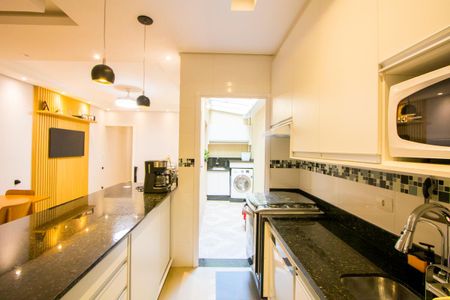 Apartamento à venda com 90m², 3 quartos e 3 vagas Apartamento à venda com 90m², 3 quartos e 3 vagasCozinha