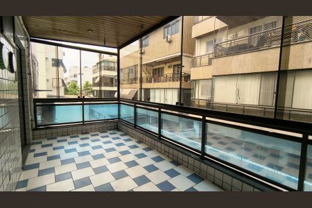 Apartamento à venda com 87m², 2 quartos e 2 vagasVaranda