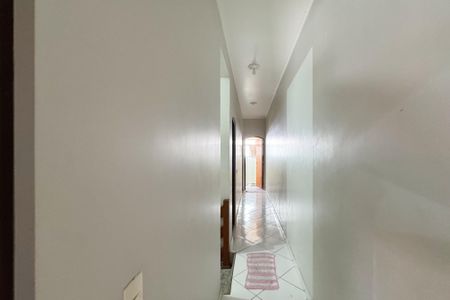 Casa à venda com 282m², 4 quartos e 2 vagas Casa à venda com 282m², 4 quartos e 2 vagasAcesso - Quartos