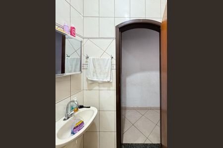 Casa à venda com 282m², 4 quartos e 2 vagasLavabo