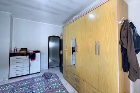 Casa à venda com 282m², 4 quartos e 2 vagasSuíte