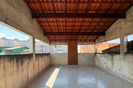 Casa à venda com 282m², 4 quartos e 2 vagas Casa à venda com 282m², 4 quartos e 2 vagasSalão de festas