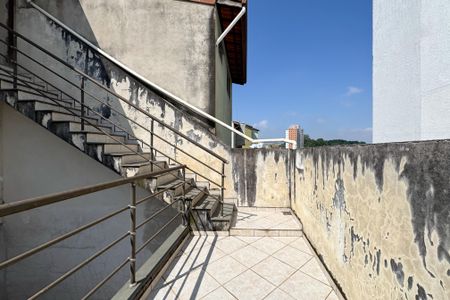 Casa à venda com 282m², 4 quartos e 2 vagas Casa à venda com 282m², 4 quartos e 2 vagasVaranda