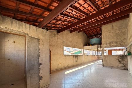 Casa à venda com 282m², 4 quartos e 2 vagasSalão de festas 