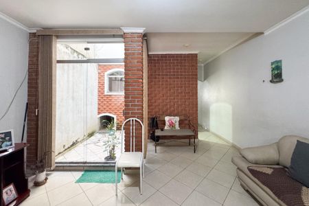 Casa à venda com 282m², 4 quartos e 2 vagasSala