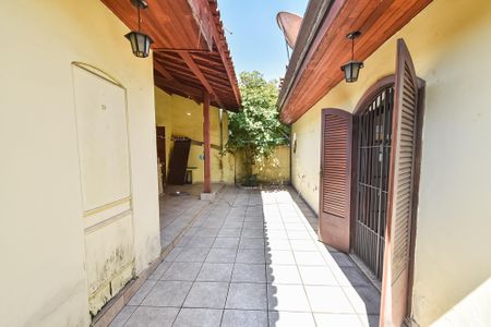 Casa à venda com 120m², 4 quartos e 2 vagasÁrea de serviço
