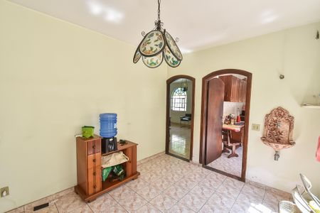 Casa à venda com 120m², 4 quartos e 2 vagasCopa