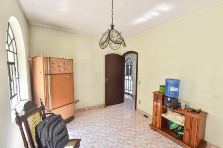 Casa à venda com 120m², 4 quartos e 2 vagasCopa