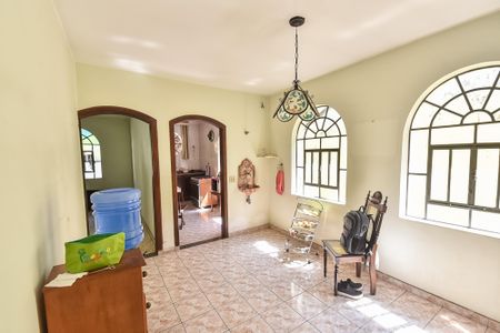 Casa à venda com 120m², 4 quartos e 2 vagasCopa