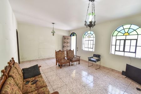 Casa à venda com 120m², 4 quartos e 2 vagasSala