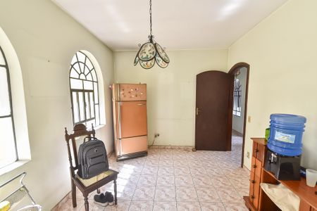 Casa à venda com 120m², 4 quartos e 2 vagasCopa
