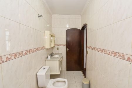 Casa à venda com 120m², 4 quartos e 2 vagasBanheiro da suíte