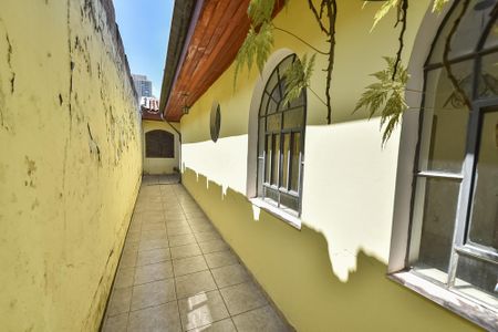 Casa à venda com 120m², 4 quartos e 2 vagasCorredor