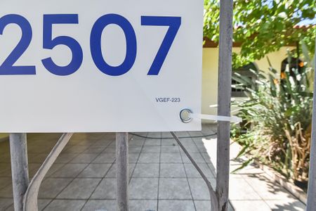 Casa à venda com 120m², 4 quartos e 2 vagasPlaca