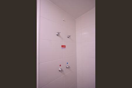 Apartamento para alugar com 47m², 2 quartos e 1 vaga Apartamento para alugar com 47m², 2 quartos e 1 vagaBanheiro