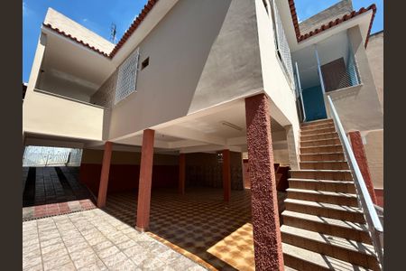 Casa para alugar com 233m², 3 quartos e 2 vagasFachada