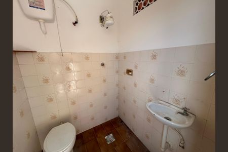 Casa para alugar com 233m², 3 quartos e 2 vagasBanheiro 2