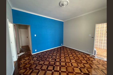 Casa para alugar com 233m², 3 quartos e 2 vagasSala