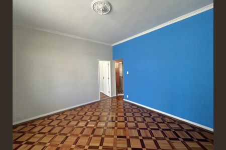 Casa para alugar com 233m², 3 quartos e 2 vagasSala