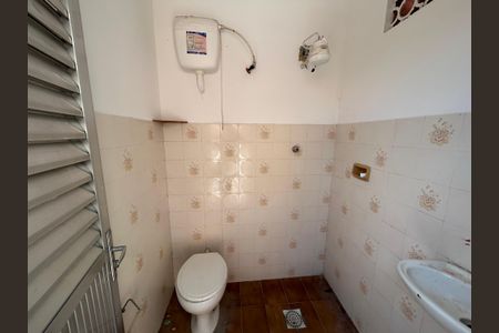 Casa para alugar com 233m², 3 quartos e 2 vagasBanheiro 2