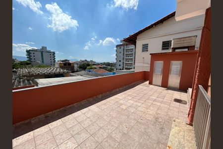 Casa para alugar com 233m², 3 quartos e 2 vagasQuintal