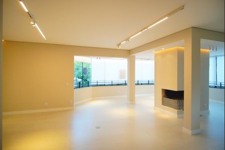 Apartamento para alugar com 180m², 3 quartos e 2 vagasSala