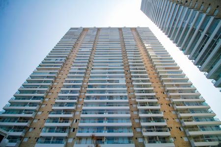Apartamento para alugar com 69m², 2 quartos e 1 vaga Apartamento para alugar com 69m², 2 quartos e 1 vagaFachada