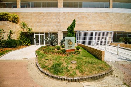 Apartamento para alugar com 69m², 2 quartos e 1 vaga Apartamento para alugar com 69m², 2 quartos e 1 vagaFachada e portaria